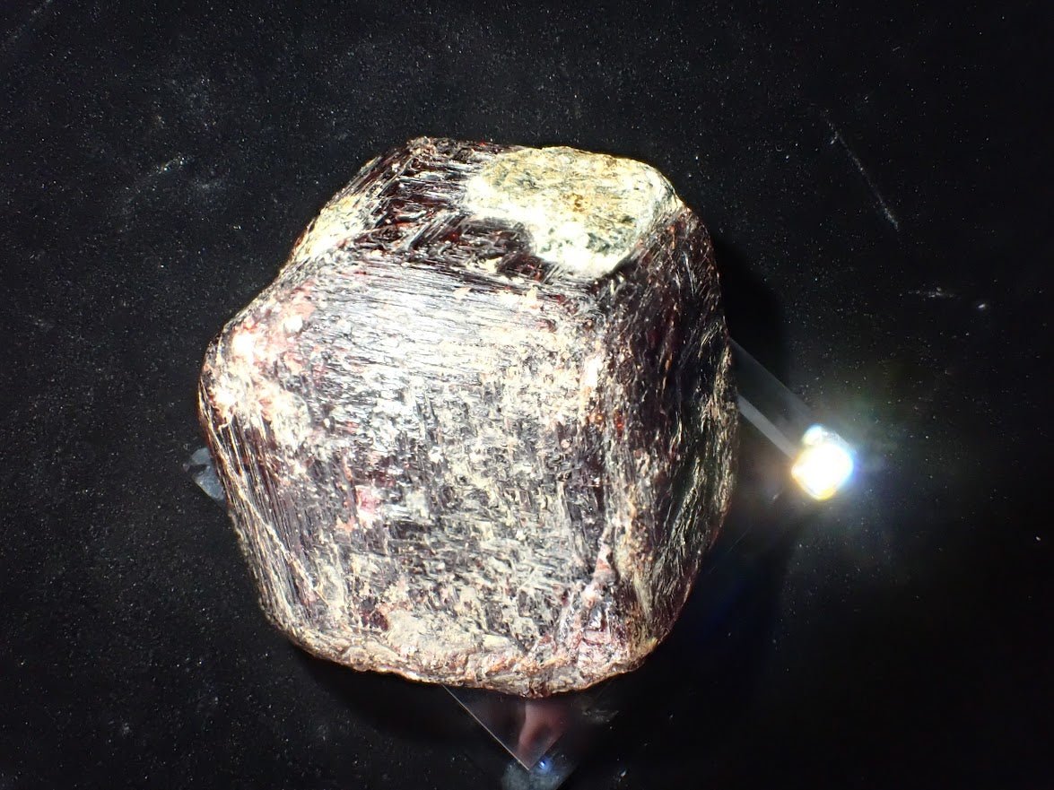 Almandine Garnet | Ontario, Canada