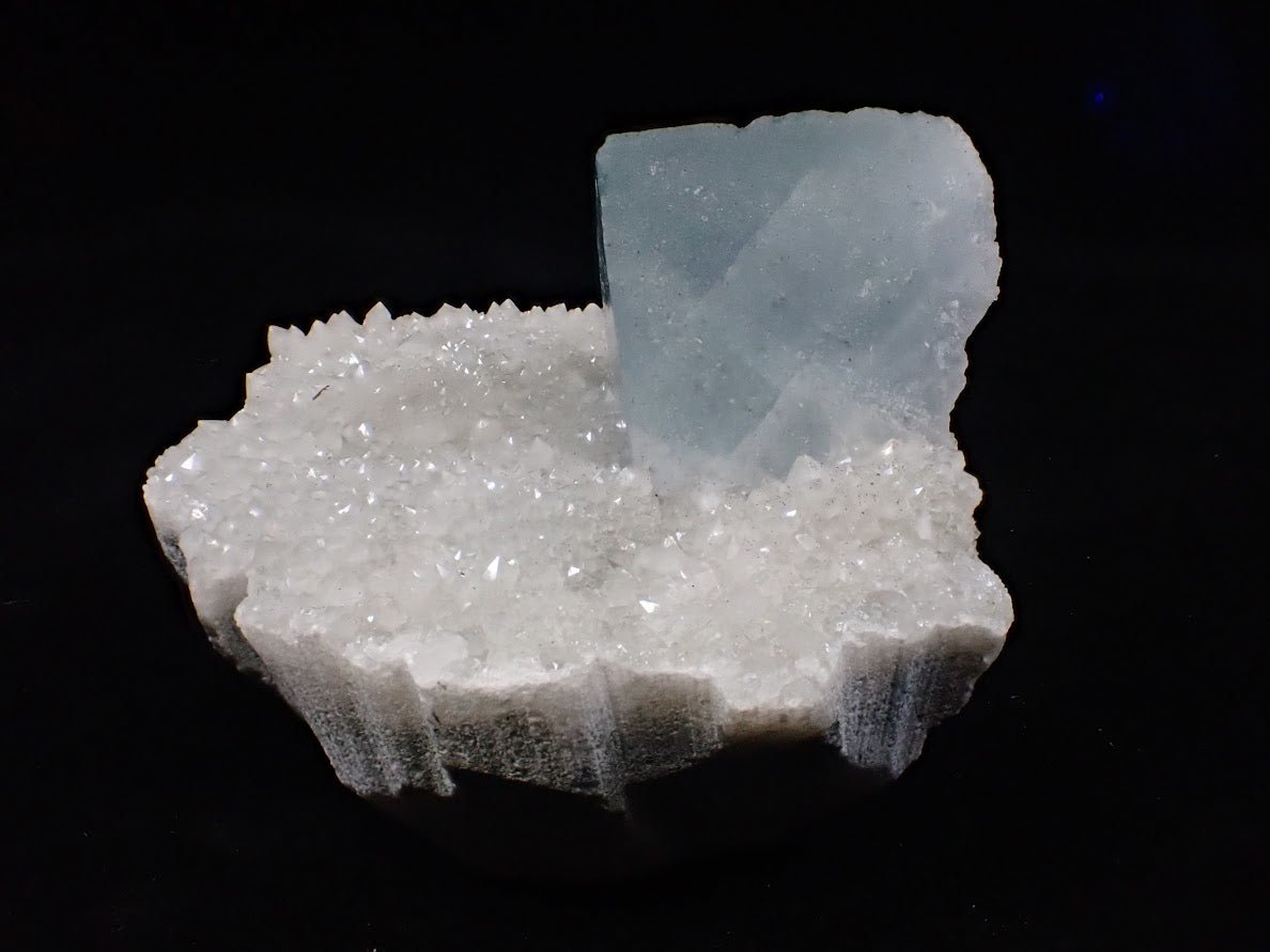 Blue Jelly Fluorite with Phantom on Quartz Matrix | Yaogangxian Mine, China