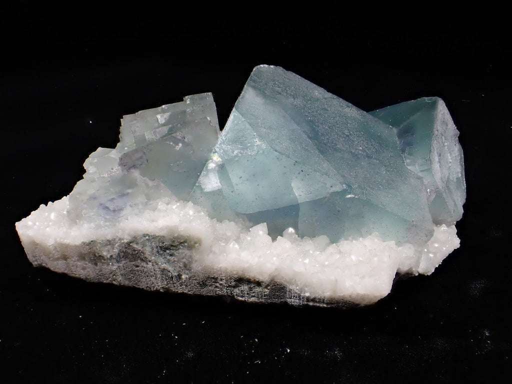 Blue Jelly Fluorite with Phantom Zoning on Quartz | Yaogangxian Mine, China