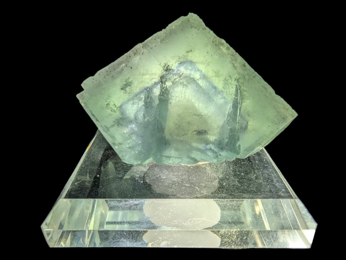 Blue Jelly Fluorite with Phantom Zoning | Yaogangxian Mine, China
