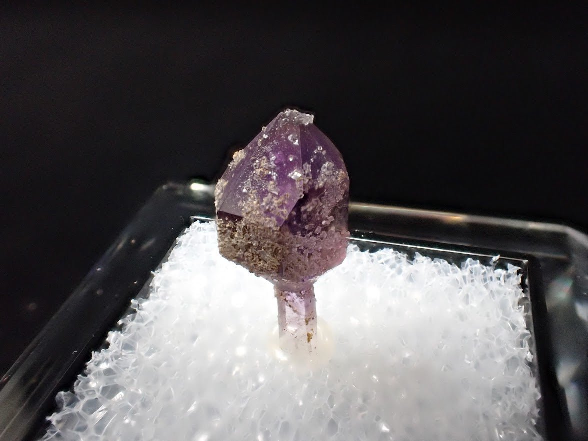 Deep Purple Amethyst Scepter with Analcime – Goboboseb Mountains, Namibia – Micro Specimen (19mm)