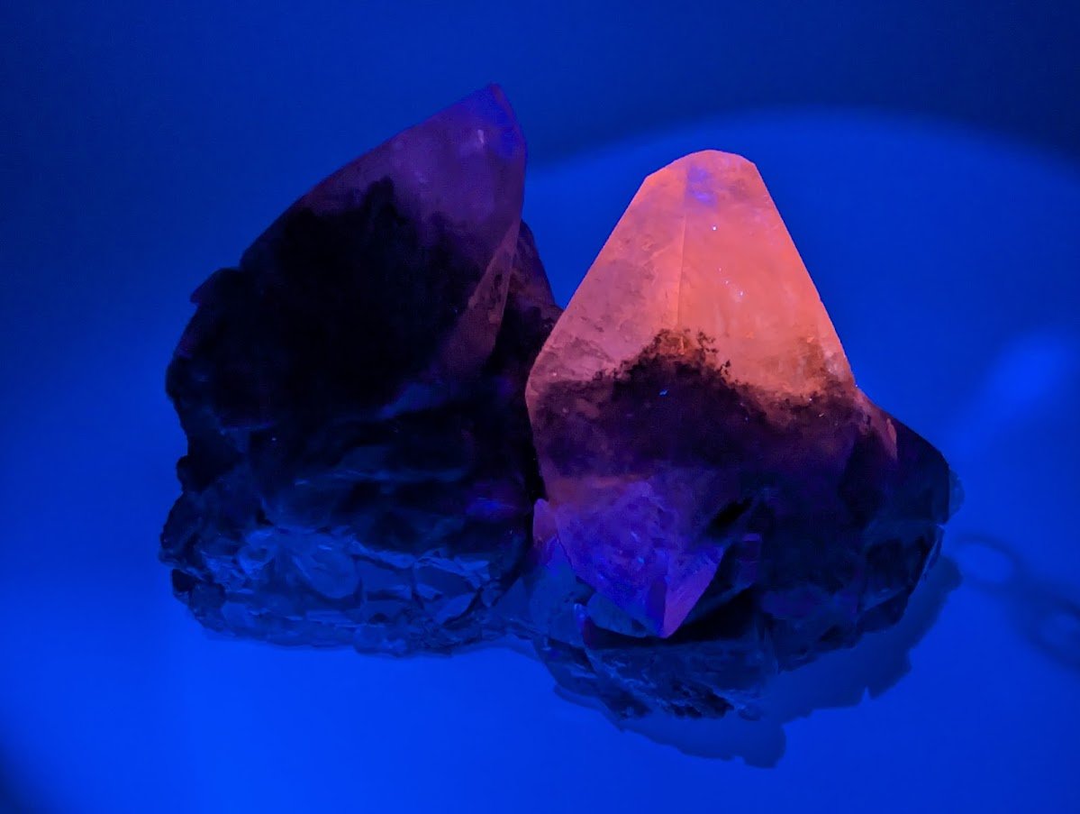 Dogtooth Calcite with Dendritic Inclusions and Sugar Sphalerite – Fujian, China