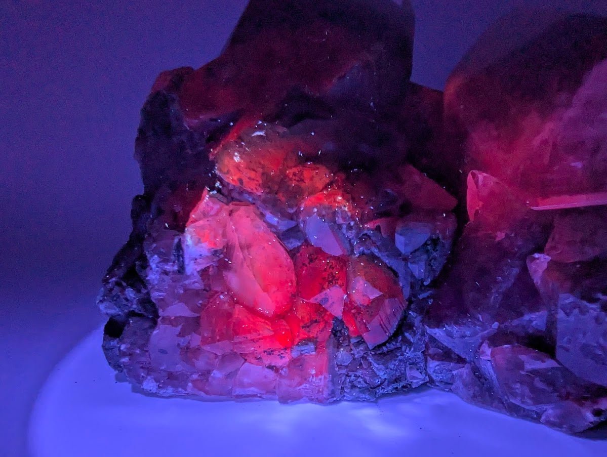 Dogtooth Calcite with Dendritic Inclusions and Sugar Sphalerite – Fujian, China