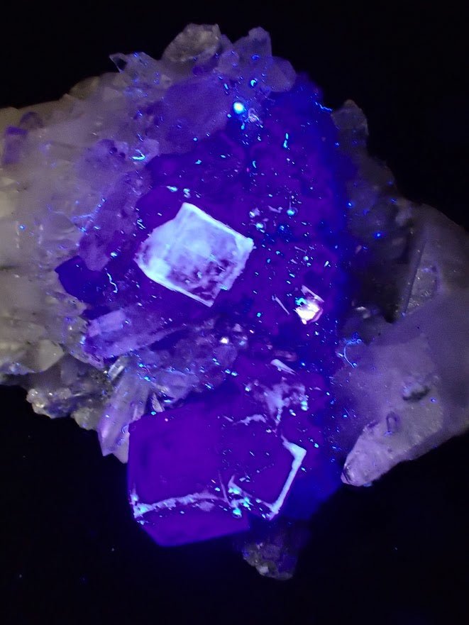 Fluorite on Quartz with Chlorite | UV Reactive | Yaogangxian Mine, China