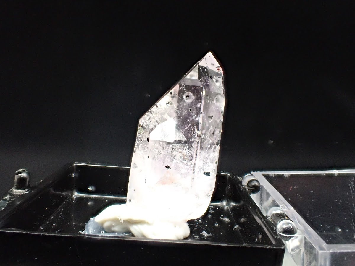 High-Clarity Inclusion Quartz with Skeletal Features – Goboboseb Mountains, Namibia – Collector Specimen (30mm)