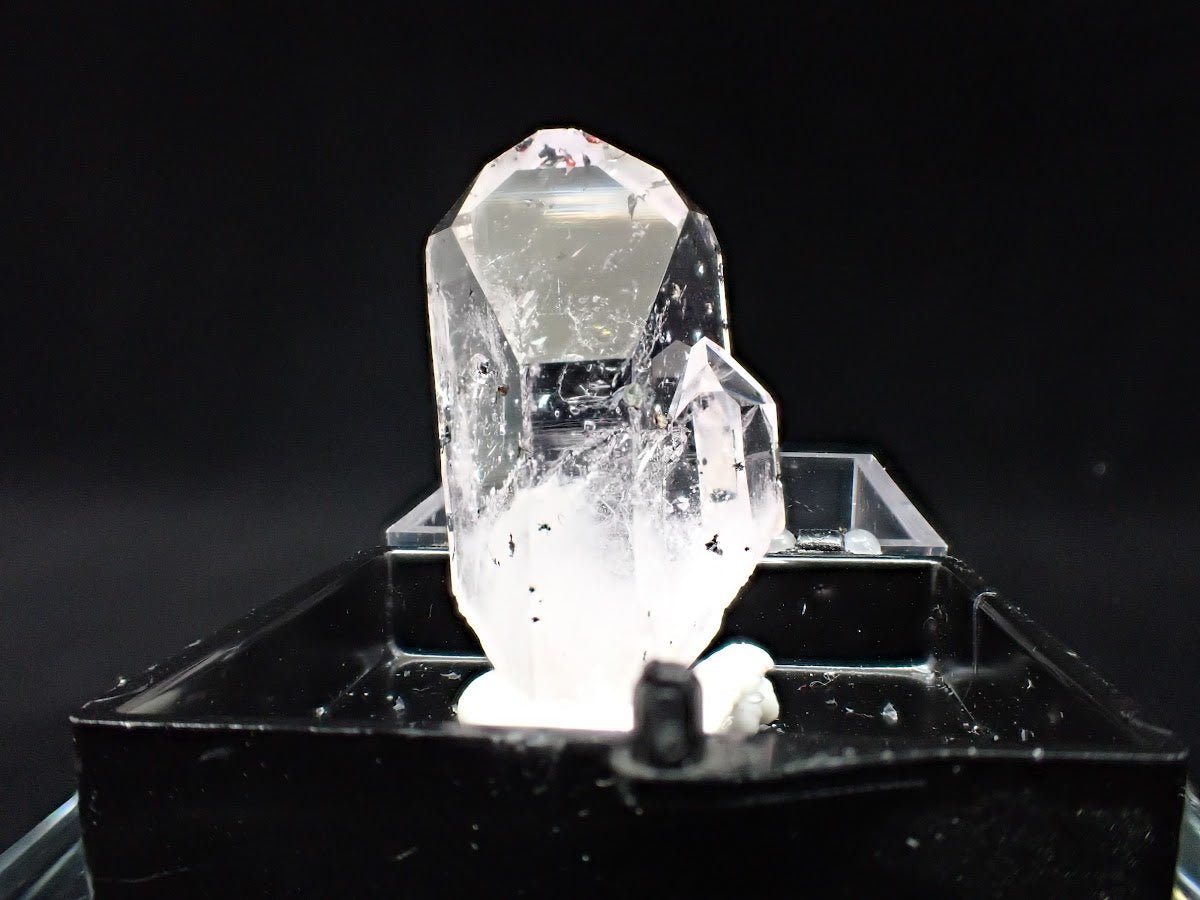 High-Clarity Inclusion Quartz with Skeletal Features – Goboboseb Mountains, Namibia – Collector Specimen (30mm)