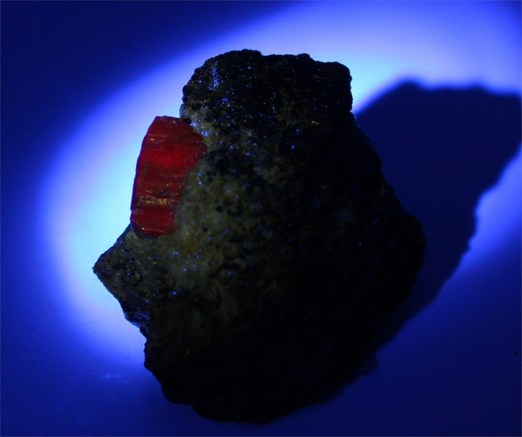 Natural Ruby Crystals in Quartz and Calcite with Mica - Origin: Burma