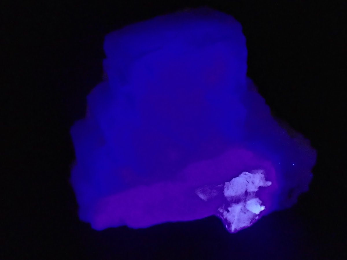 Porcelain Fluorite – 4th Generation, Yaogangxian Mine, China | 3-Inch Collector Specimen