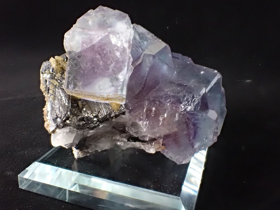 Purple Fluorite with Quartz and Mica – YGX Mine, China