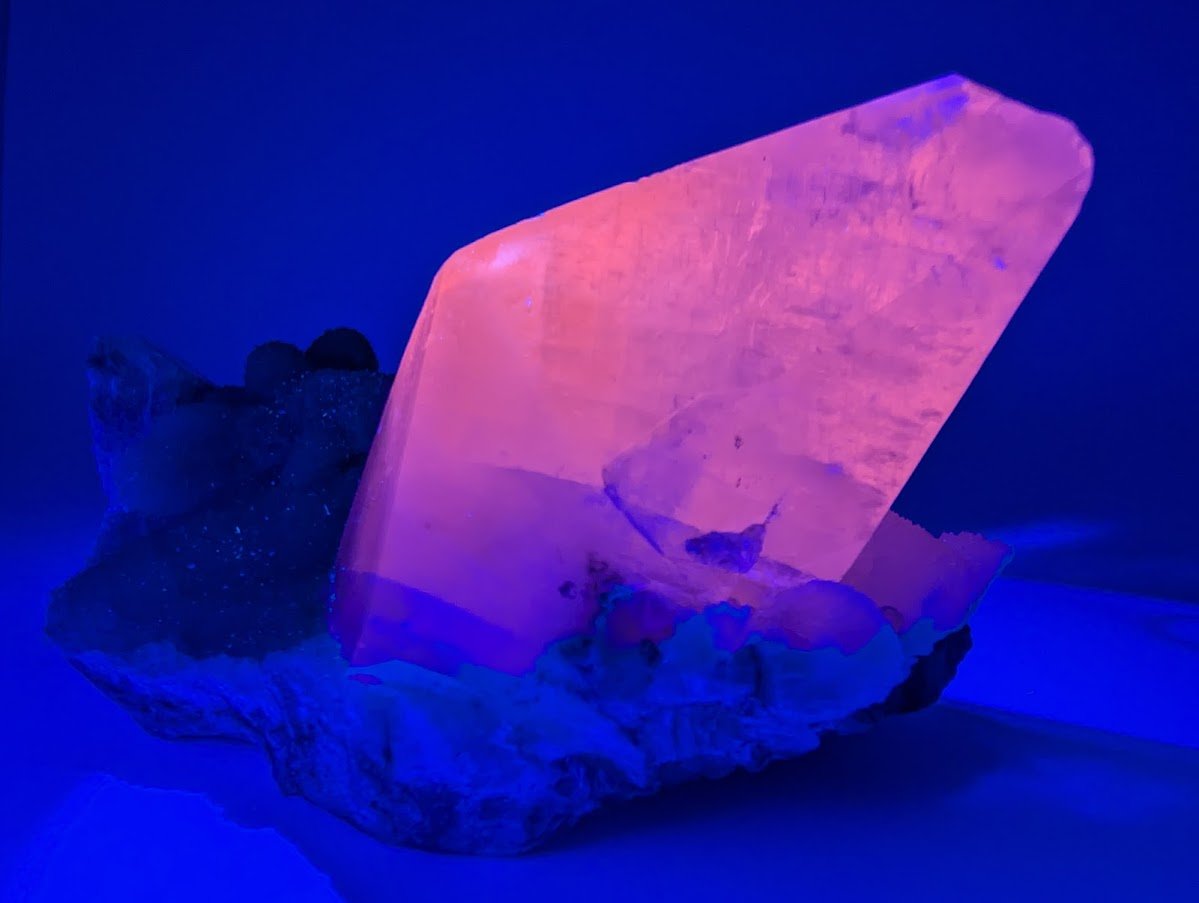 Dogtooth Calcite with Sugar Sphalerite | UV Reactive | Fujian, China