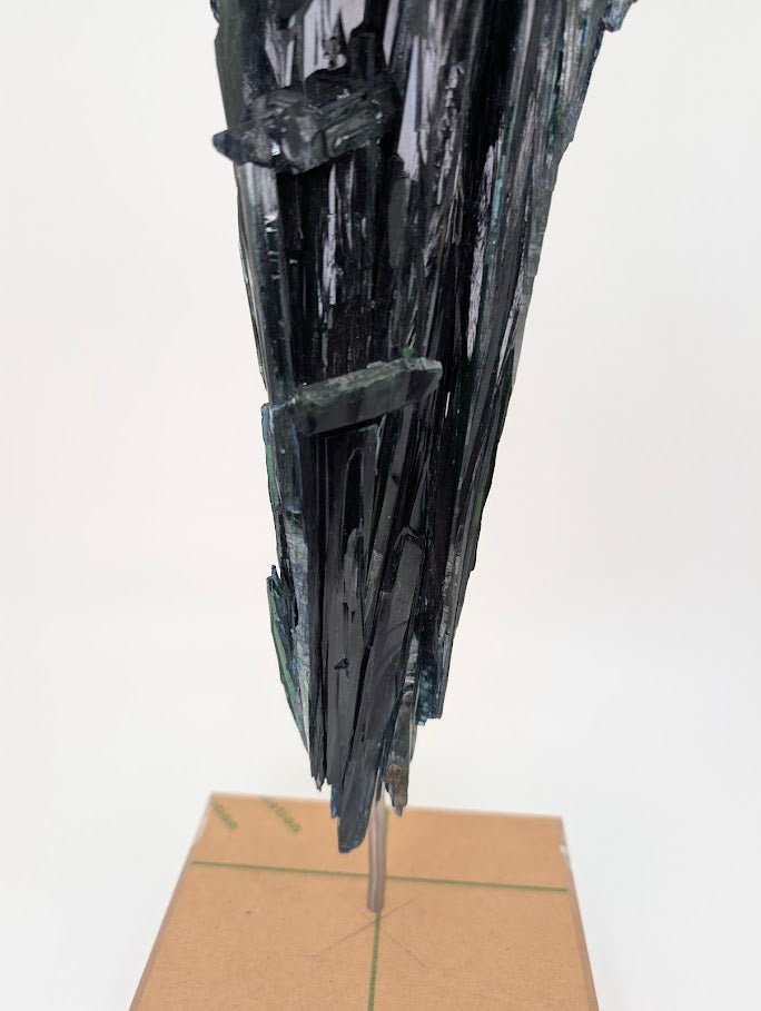 Vivianite Crystal - 1.9kg, 38cm Tall - Cabeca do Cachorro Claim, Amazonas, Brazil